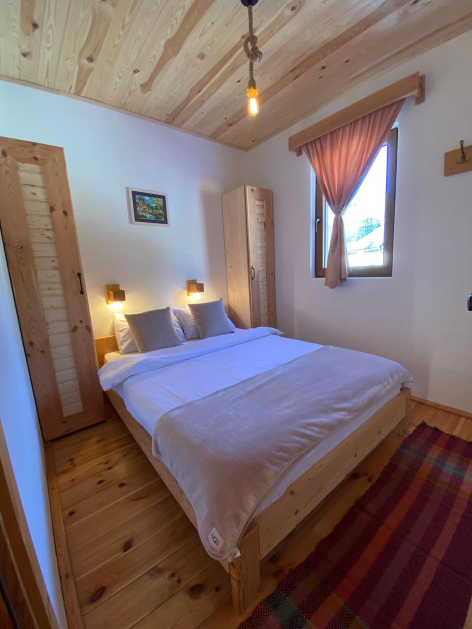 Pubhouse & Rooms Pahulja Kolašin Exterior foto
