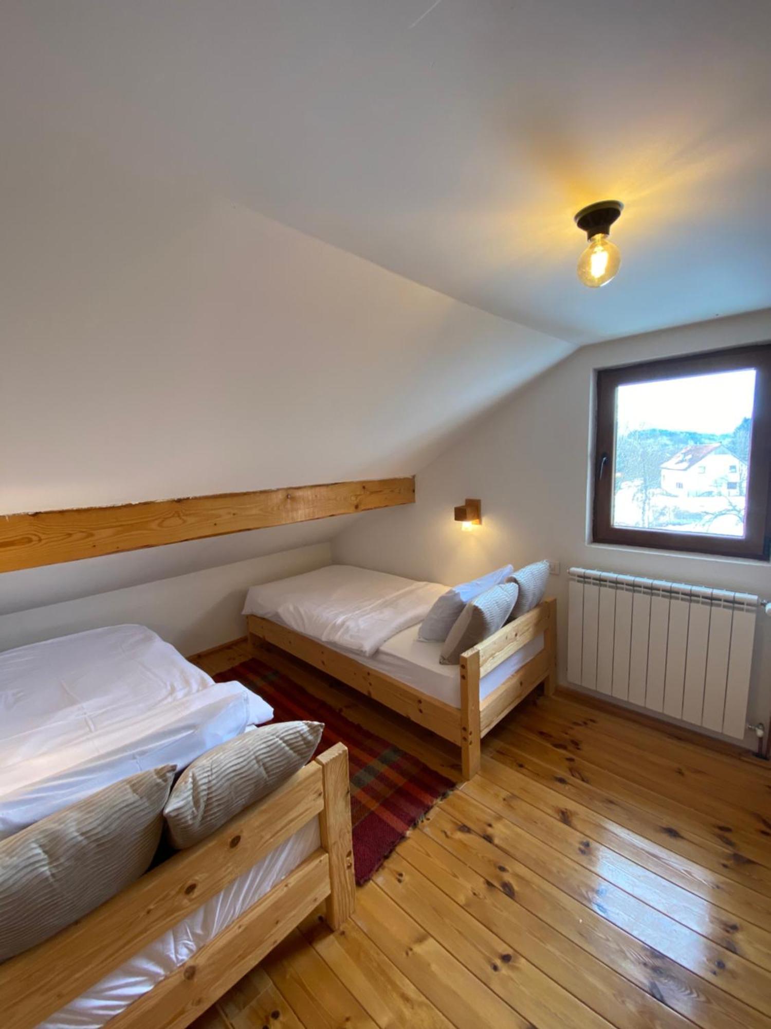 Pubhouse & Rooms Pahulja Kolašin Exterior foto